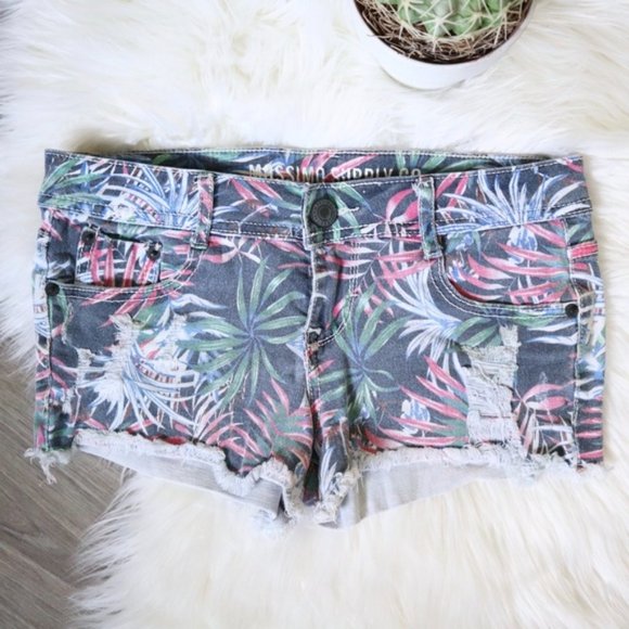 Mossimo Supply Co. Palm Pattern Destroyed Shorts 5 - Picture 1 of 6